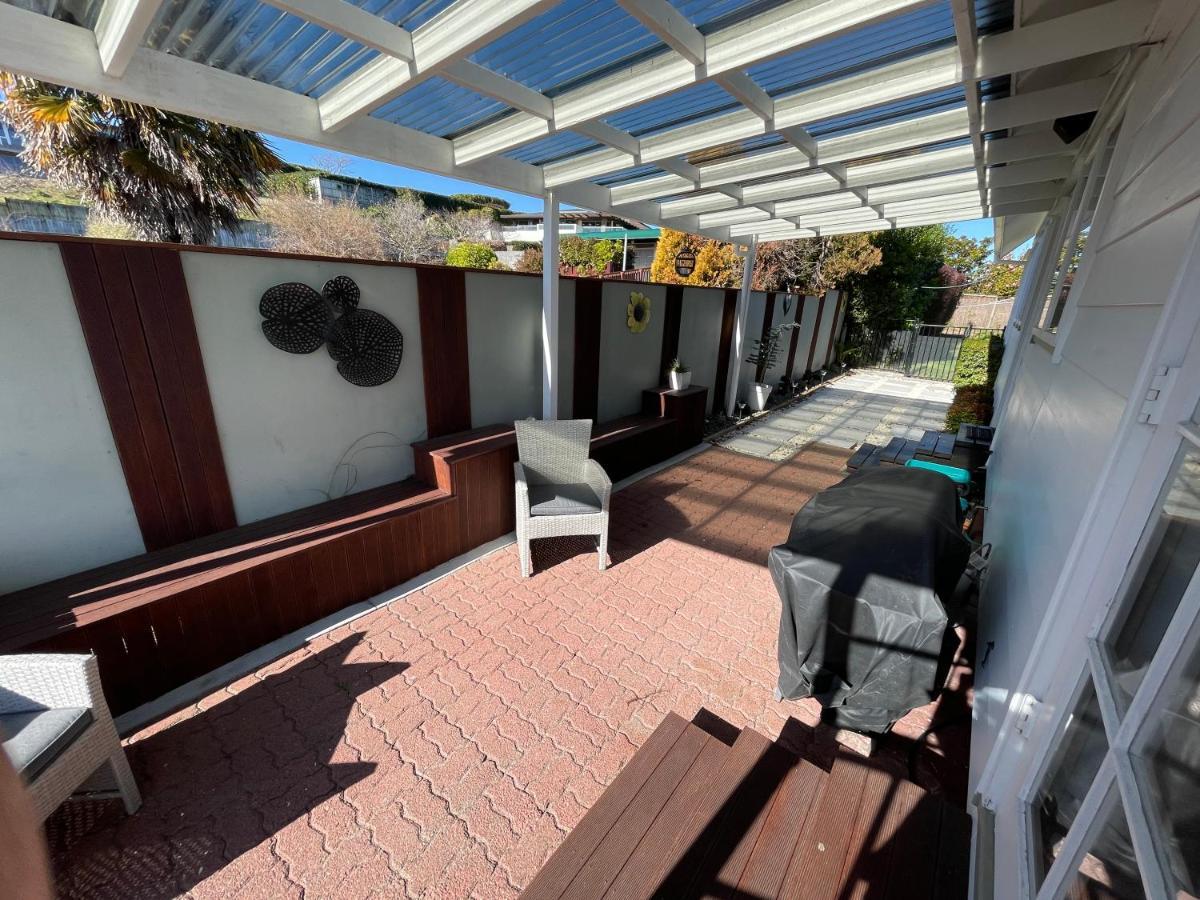 2Mins To Lakefront Family Retreat Taupo Exterior foto